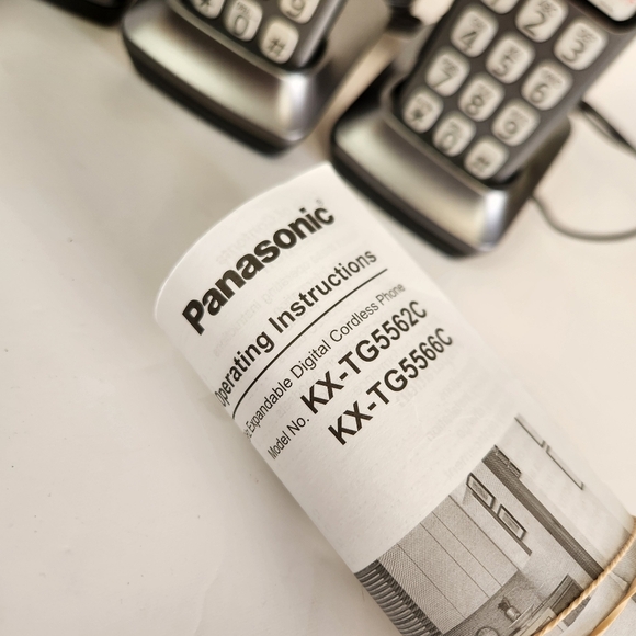 Panasonic KC-TG5562C Cordless Phone System Handheld Landline Digital 4 Handset - Picture 6 of 7
